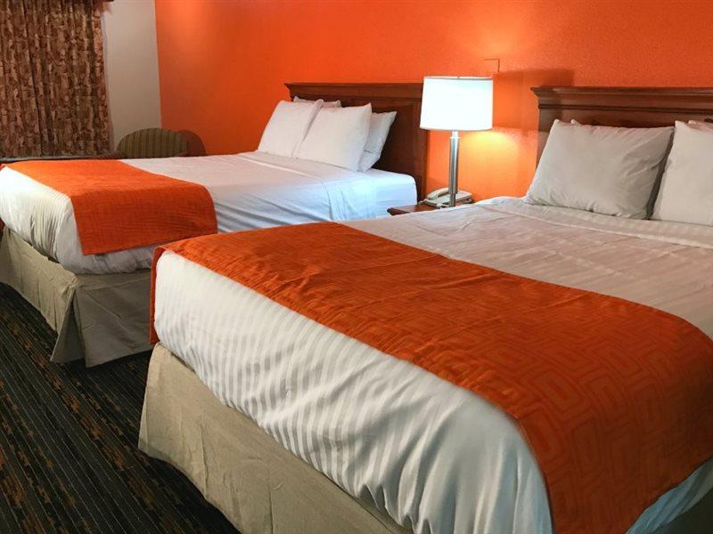ฮาวเวิร์ด จอห์นสัน บาย วินด์แฮม พิเจนฟอร์จ Hotel ภายนอก รูปภาพ