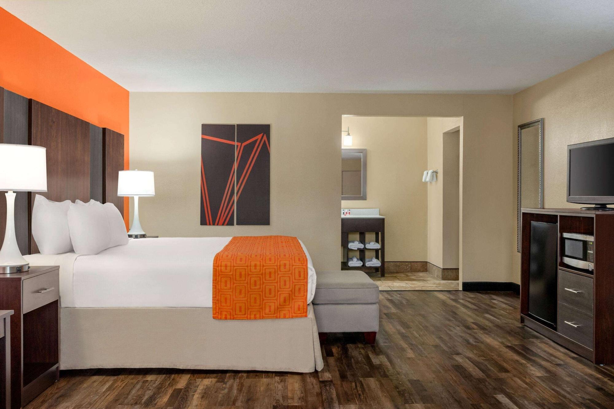 ฮาวเวิร์ด จอห์นสัน บาย วินด์แฮม พิเจนฟอร์จ Hotel ภายนอก รูปภาพ